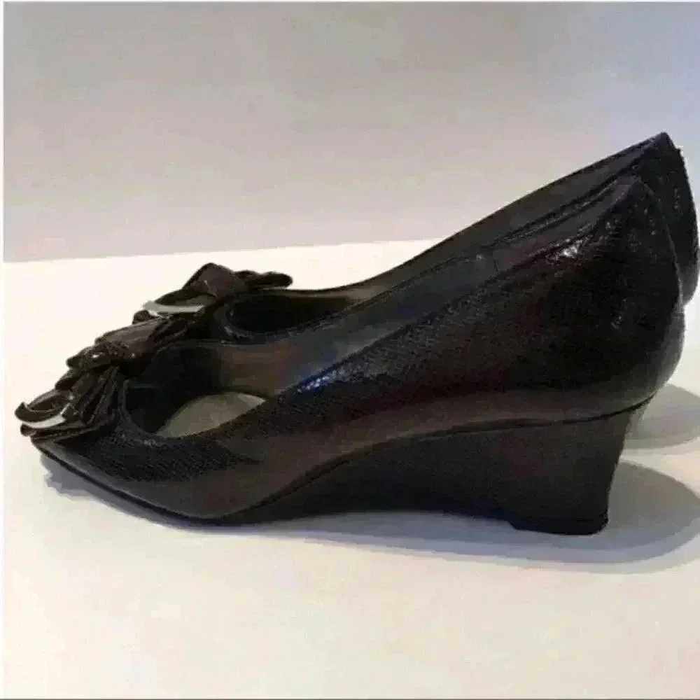 Bandolino Heels 6.5 Bdgoldco2 Snake Print Wedges